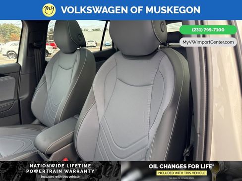 New 2026 Volkswagen Tiguan SE R-Line image 13