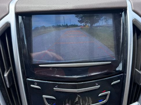 Used 2015 Cadillac SRX Luxury w/ Driver Awareness Package FWD image 18