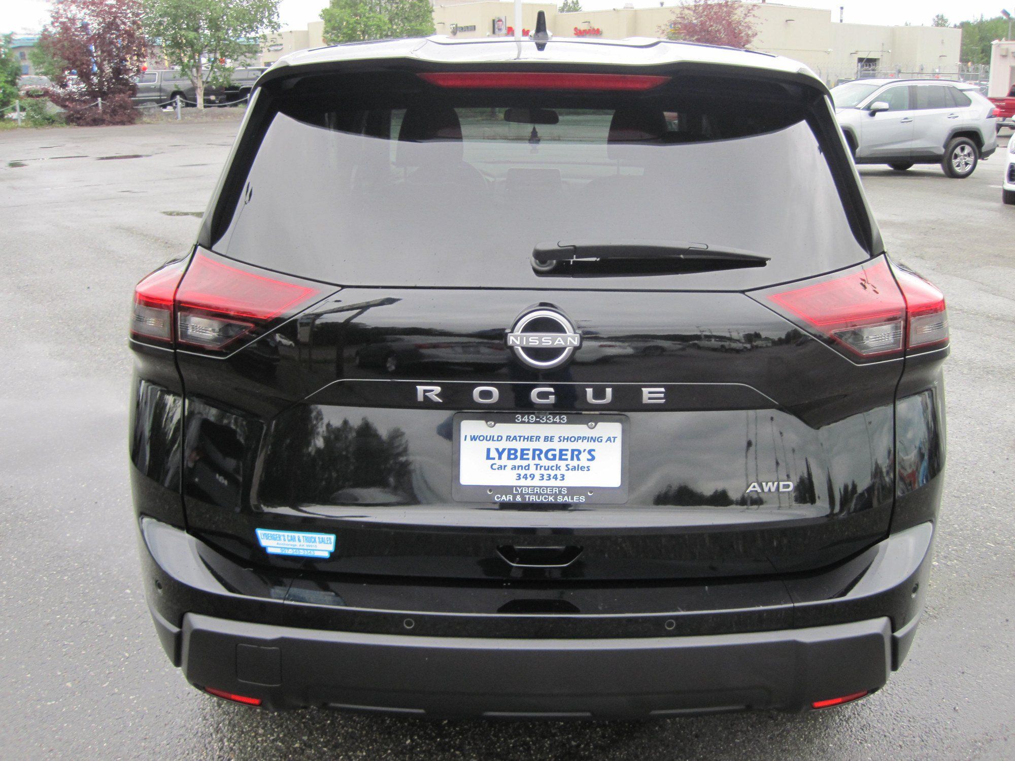Used 2025 Nissan Rogue SV AWD/4WD image 5