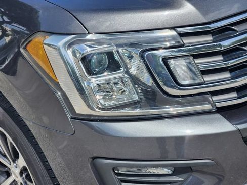 Used 2020 Ford Expedition XLT w/ Equipment Group 202A RWD image 9
