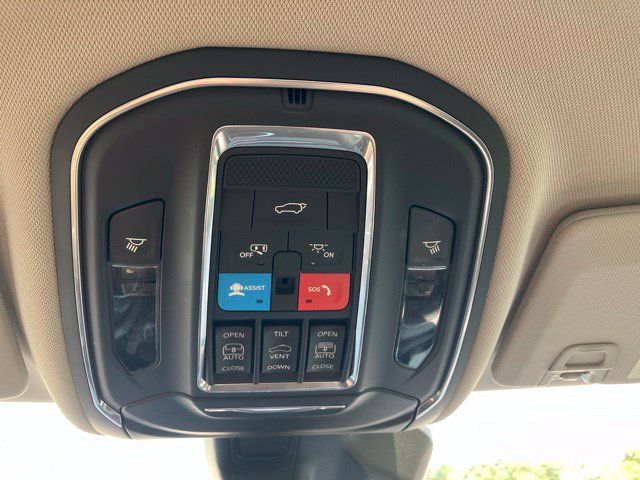 Used 2024 Jeep Grand Cherokee Limited 4xe AWD/4WD image 15