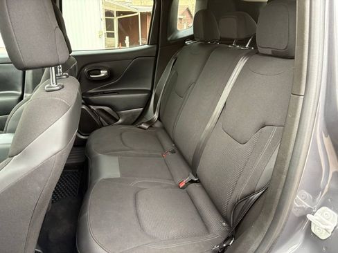 Used 2023 Jeep Renegade Altitude w/ Convenience Group I AWD/4WD image 12