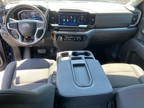 Used 2023 Chevrolet Silverado 1500 RST w/ Z71 Off-Road Package AWD/4WD image 10