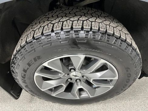 Used 2021 Chevrolet Silverado 1500 RST w/ Z71 Off-Road Package image 16