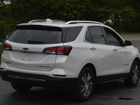 Used 2024 Chevrolet Equinox Premier AWD/4WD image 11