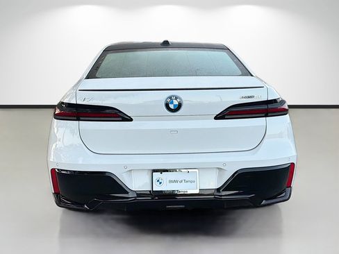 New 2026 BMW i7 xDrive60 w/ M Sport Package RWD image 4