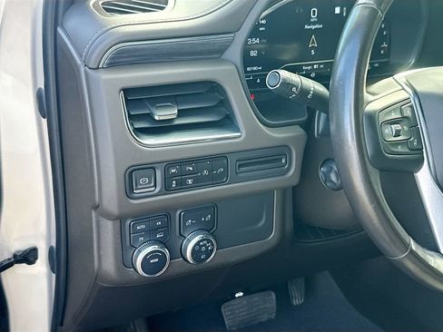 Used 2022 GMC Yukon SLT w/ SLT Luxury Package image 11