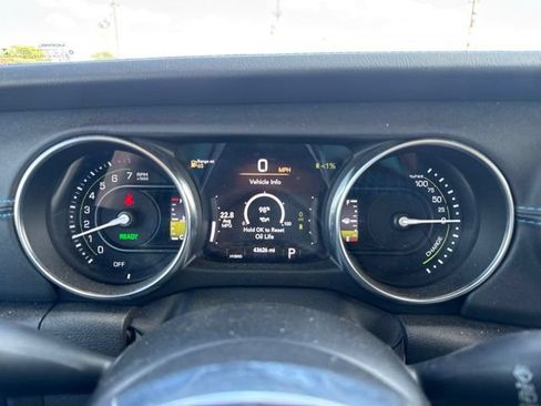 Used 2023 Jeep Wrangler Unlimited Rubicon 4xe w/ Cold Weather Group AWD/4WD image 19