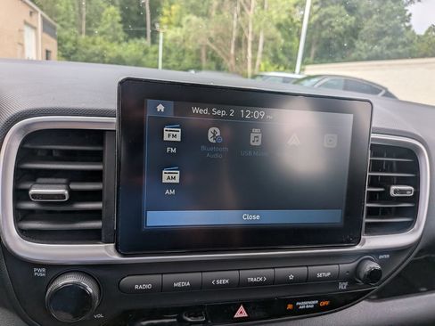 Certified 2023 Hyundai Venue SEL w/ Cargo Package FWD image 21