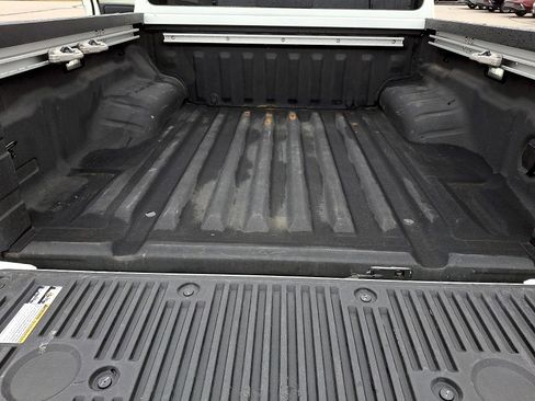 Used 2023 Nissan Frontier SV w/ SV Convenience Package image 28