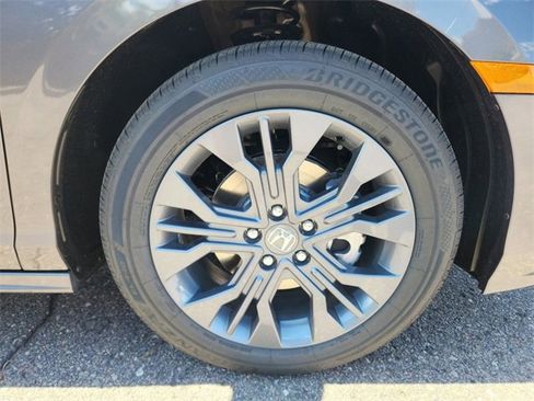 New 2026 Honda Odyssey Touring image 8