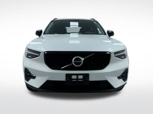 New 2026 Volvo XC40 B5 Plus w/ Protection Package Premier image 21