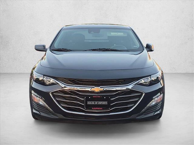 Used 2025 Chevrolet Malibu LT FWD image 2