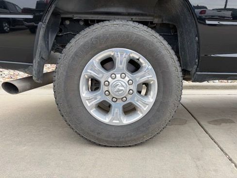 Used 2025 RAM 3500 Big Horn AWD/4WD image 10