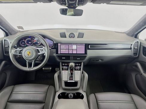 Used 2021 Porsche Cayenne GTS AWD/4WD image 16