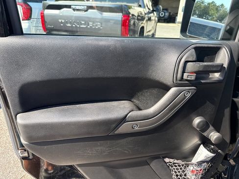 Used 2016 Jeep Wrangler Sport AWD/4WD image 10