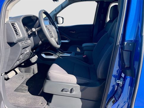 Used 2024 Nissan Frontier SV w/ SV Convenience Package image 21