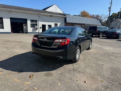 Used 2014 Toyota Camry LE image 7