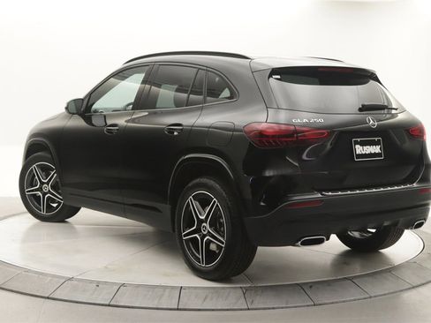 New 2026 Mercedes-Benz GLA 250 image 2