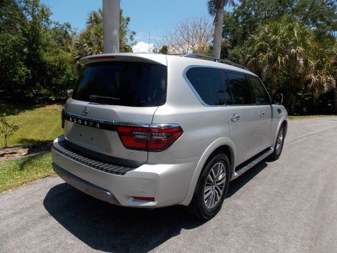 Used 2021 Nissan Armada SL w/ Captain's Chairs Package AWD/4WD image 5