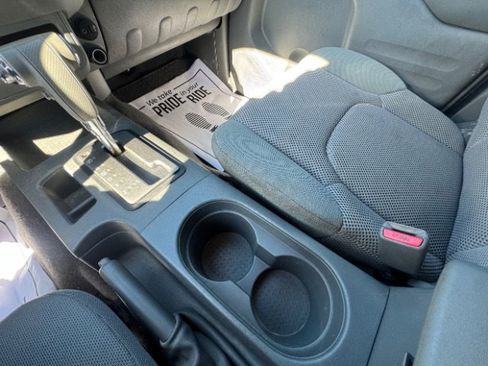 Used 2019 Nissan Frontier SV image 13
