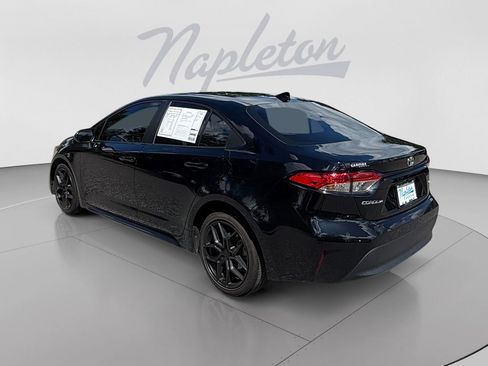 Used 2023 Toyota Corolla LE FWD image 3