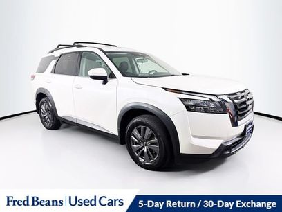 Used 2023 Nissan Pathfinder SV w/ SV Premium Package