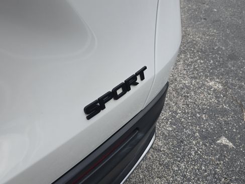 Certified 2023 Honda HR-V Sport image 7