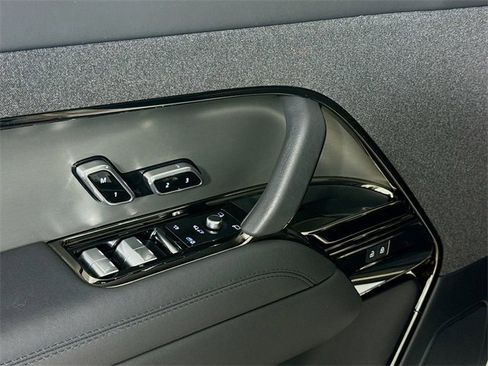 Certified 2023 Land Rover Range Rover Sport SE image 20