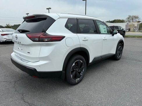 New 2026 Nissan Rogue SV w/ SV Premium Package image 5