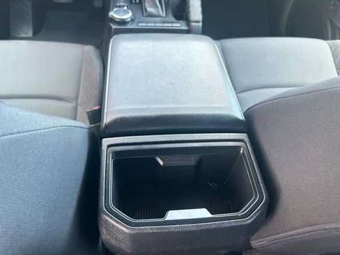 Certified 2025 Toyota Tacoma SR5 AWD/4WD image 21