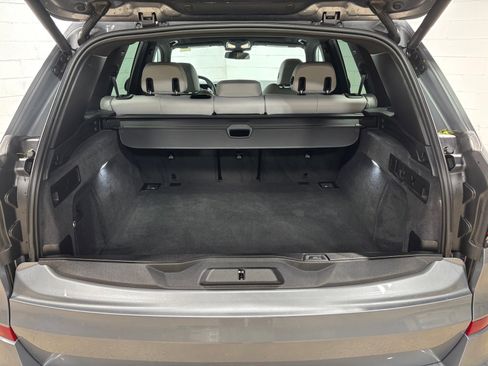 Used 2024 BMW X5 xDrive40i w/ M Sport Package AWD/4WD image 42