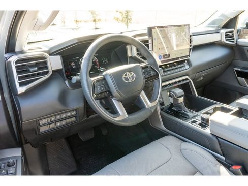 Used 2024 Toyota Tundra Limited image 9