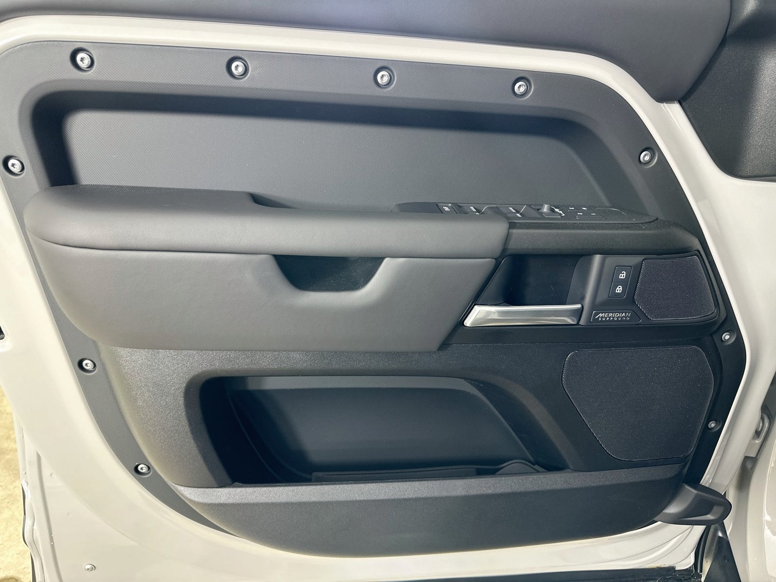 New 2026 Land Rover Defender 110 X AWD/4WD image 17