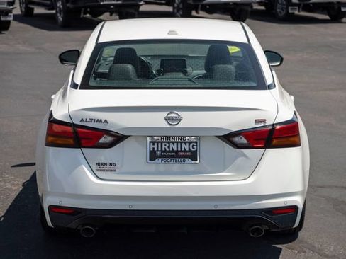 Used 2024 Nissan Altima 2.5 SR FWD image 41