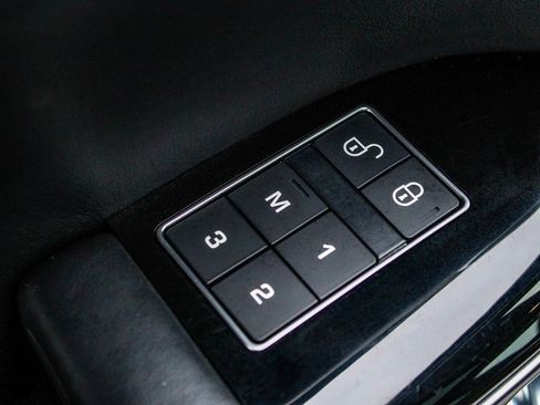 Used 2016 Land Rover Range Rover Sport HSE image 11