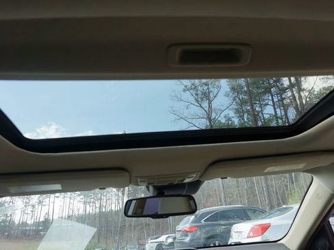 Used 2017 Acura ILX w/ Premium Package image 13