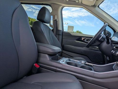 Used 2026 Kia Carnival SX Prestige image 24