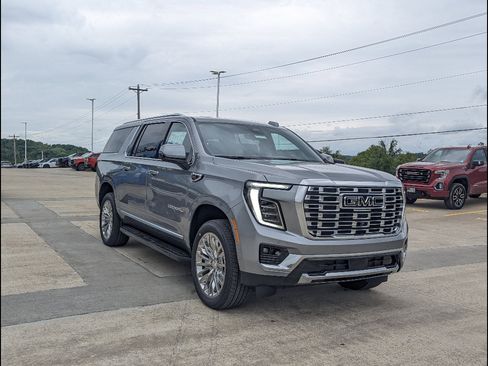 New 2026 GMC Yukon XL Denali w/ Advanced Technology Package AWD/4WD image 5