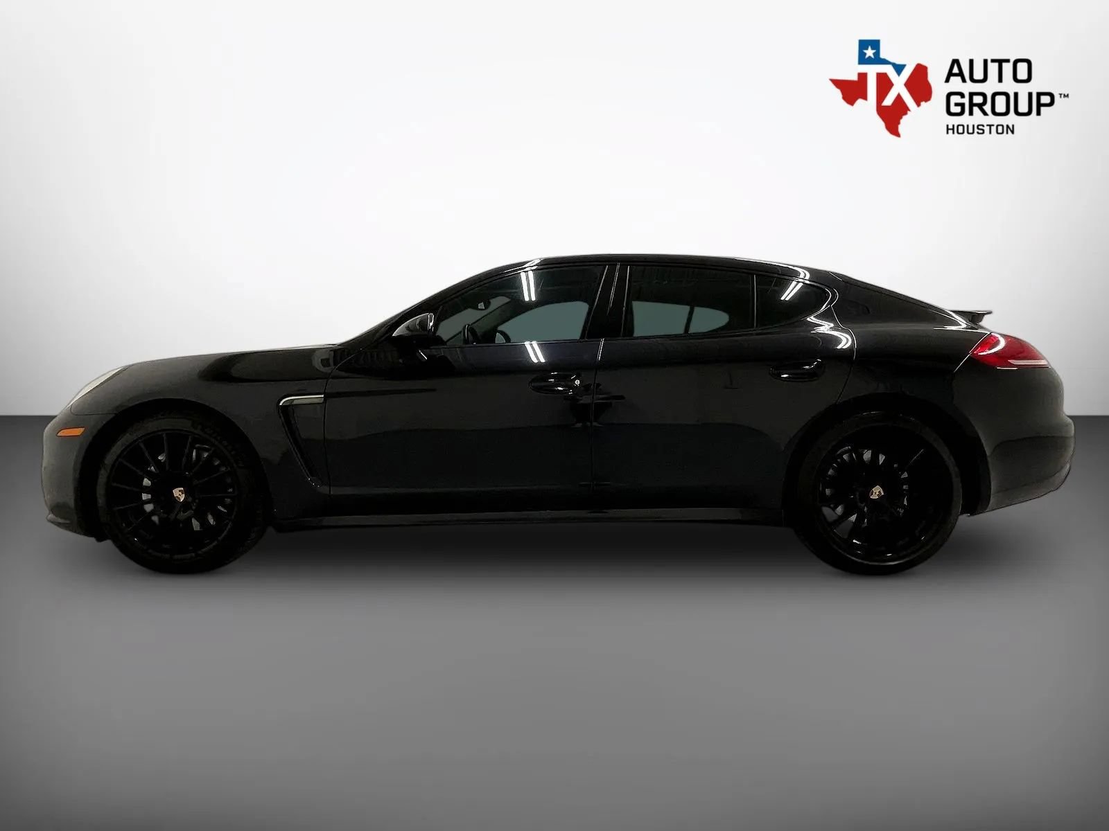 Used 2015 Porsche Panamera 4S AWD/4WD image 9