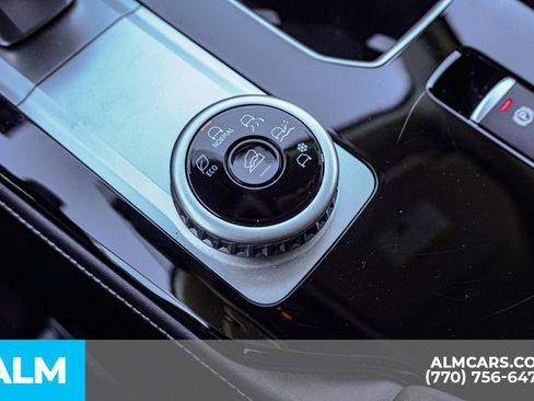 Used 2025 Mitsubishi Outlander SE image 48