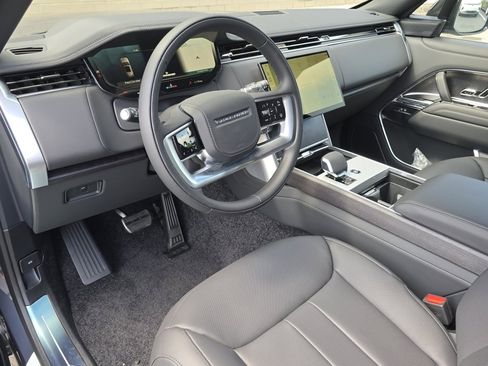 New 2025 Land Rover Range Rover SE image 32