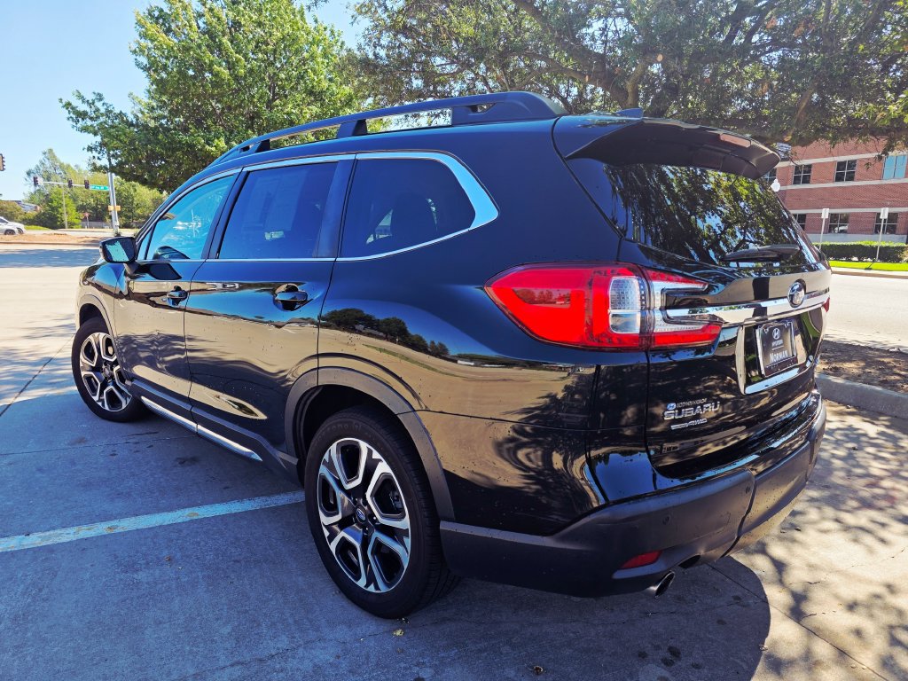 Used 2023 Subaru Ascent Limited AWD/4WD image 15