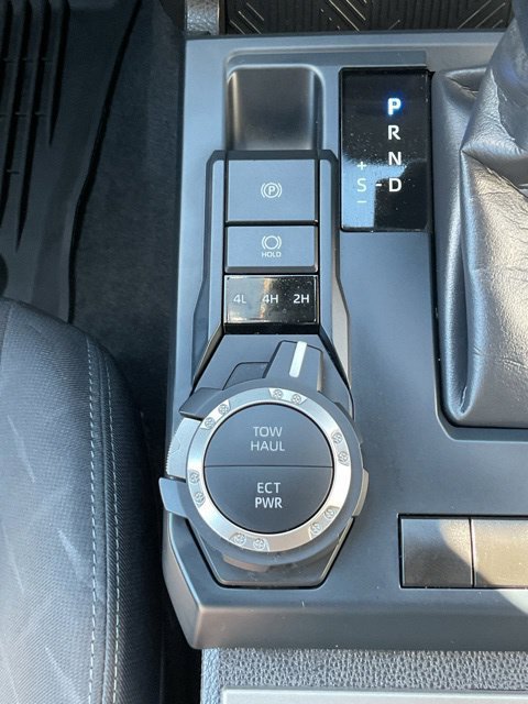 Used 2025 Toyota Tacoma SR5 AWD/4WD image 29