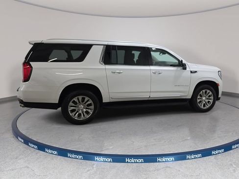 Used 2023 GMC Yukon XL Denali AWD/4WD image 4