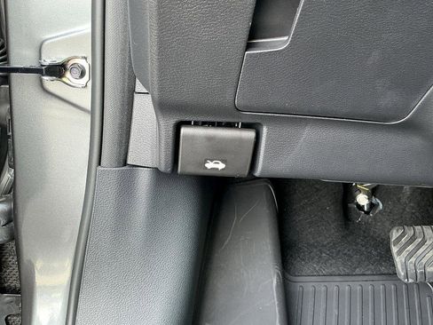 New 2026 Nissan Kicks SV image 14