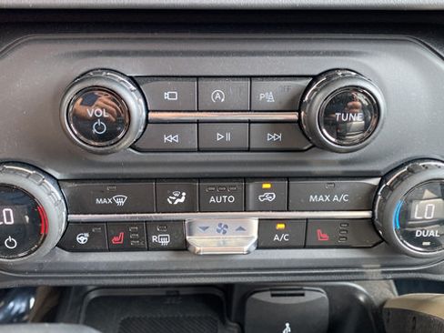 Used 2025 Ford Bronco Badlands AWD/4WD image 18