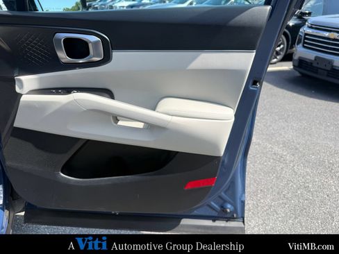 Used 2025 Kia Sorento S FWD image 27