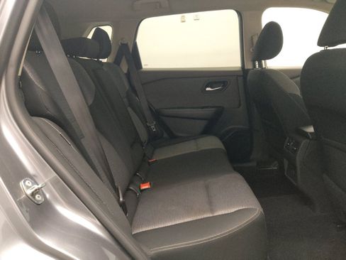 Used 2021 Nissan Rogue SV AWD/4WD image 19