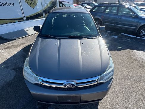 Used 2011 Ford Focus SE image 8